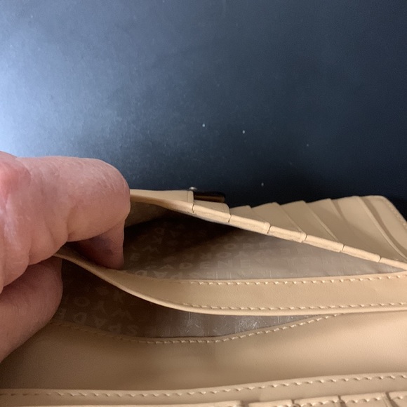 Kate Spade Wallet - Picture 5 of 6